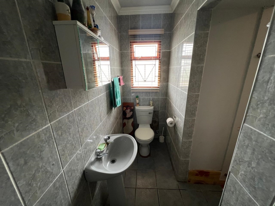 3 Bedroom Property for Sale in Diazville Western Cape